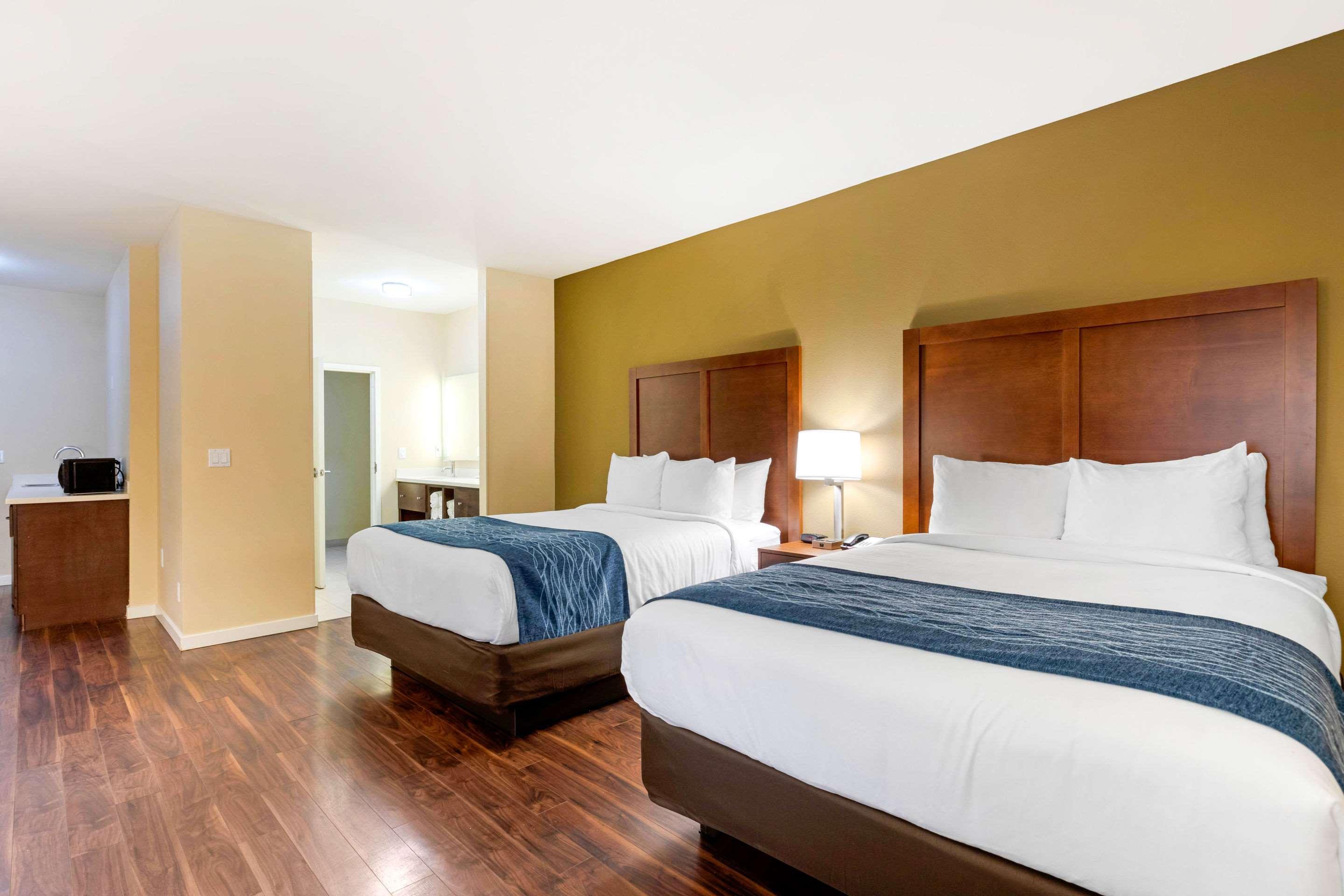Comfort Inn & Suites Near Ontario Airport Bagian luar foto
