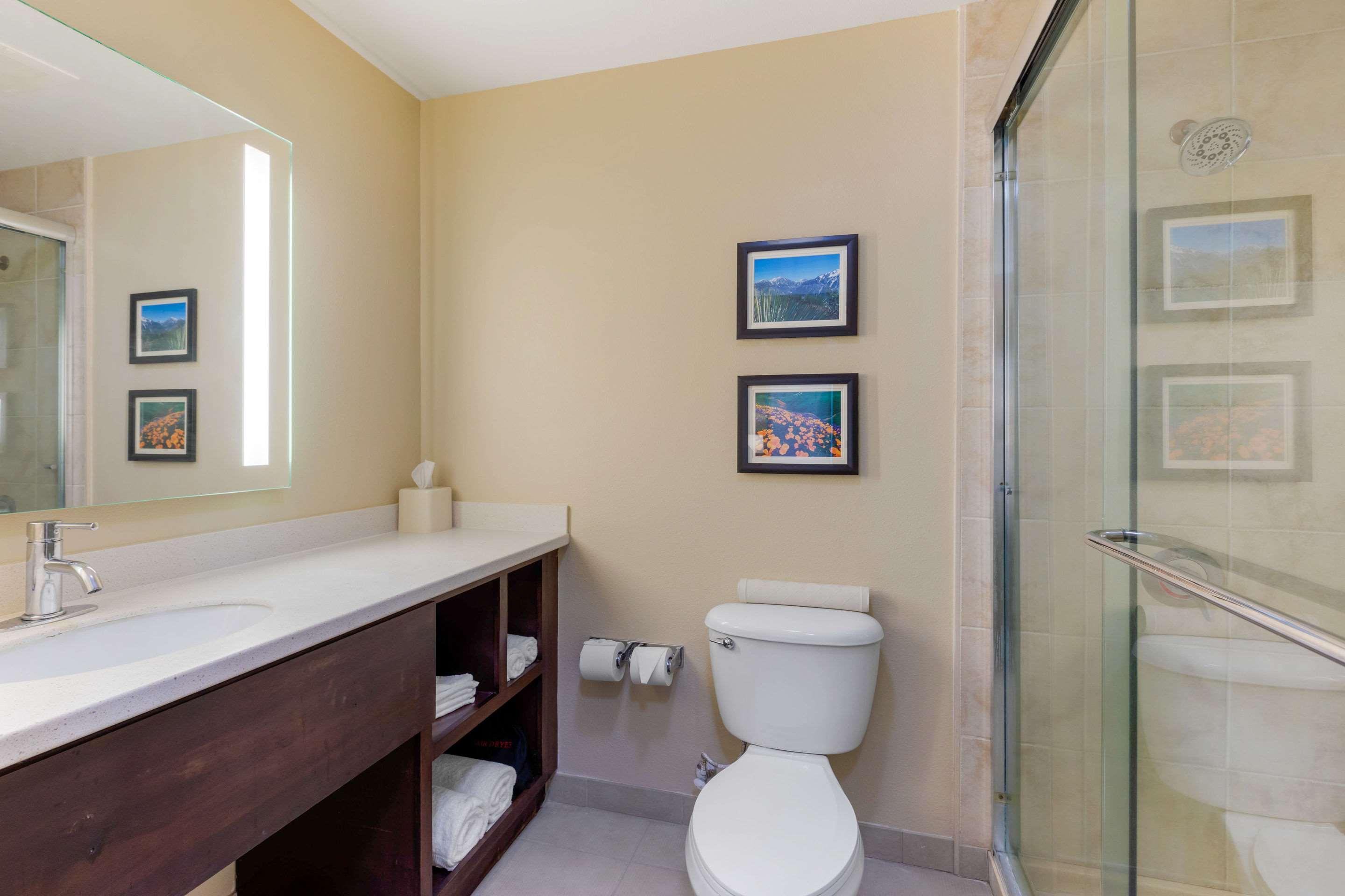 Comfort Inn & Suites Near Ontario Airport Bagian luar foto