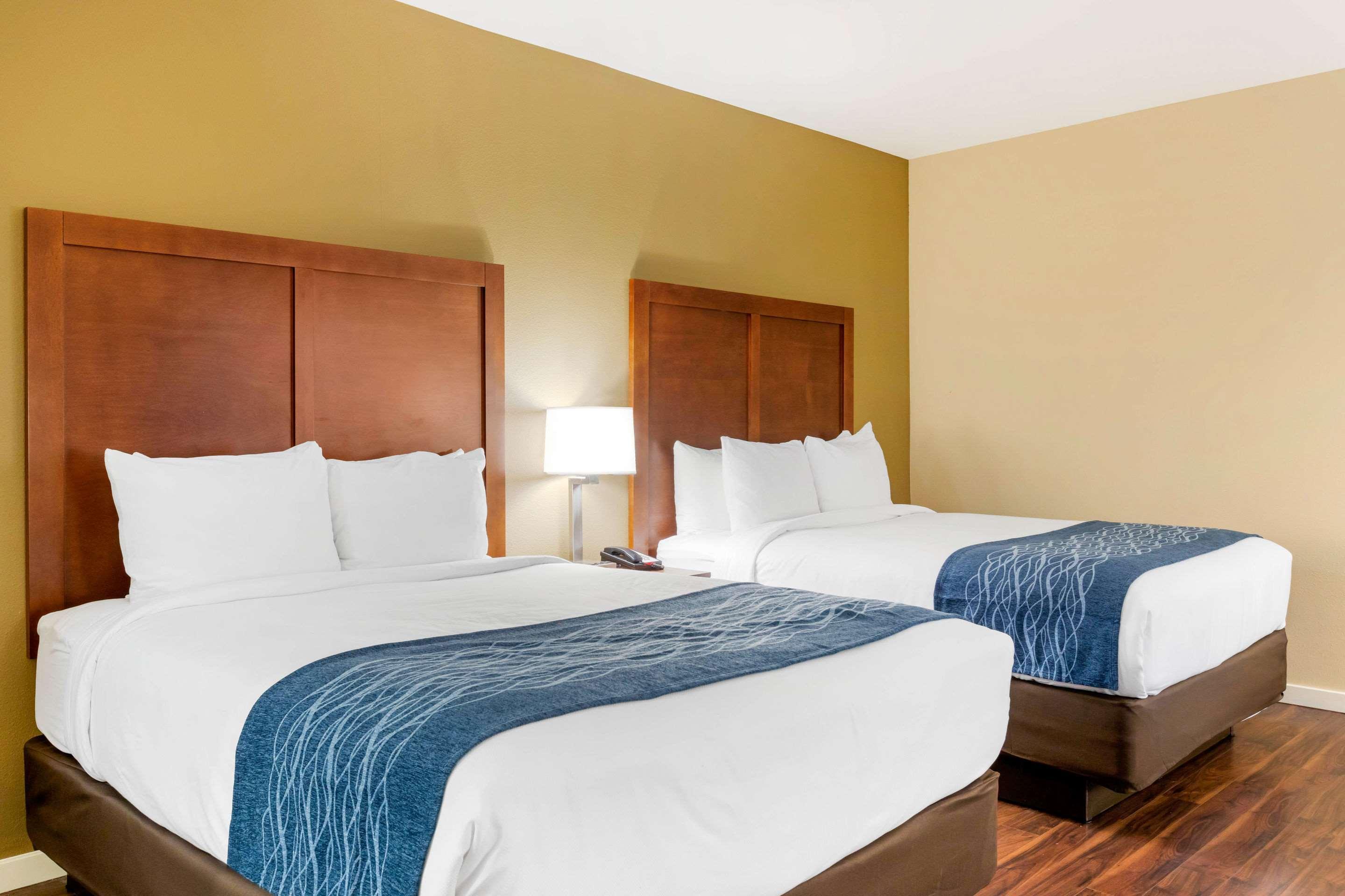 Comfort Inn & Suites Near Ontario Airport Bagian luar foto