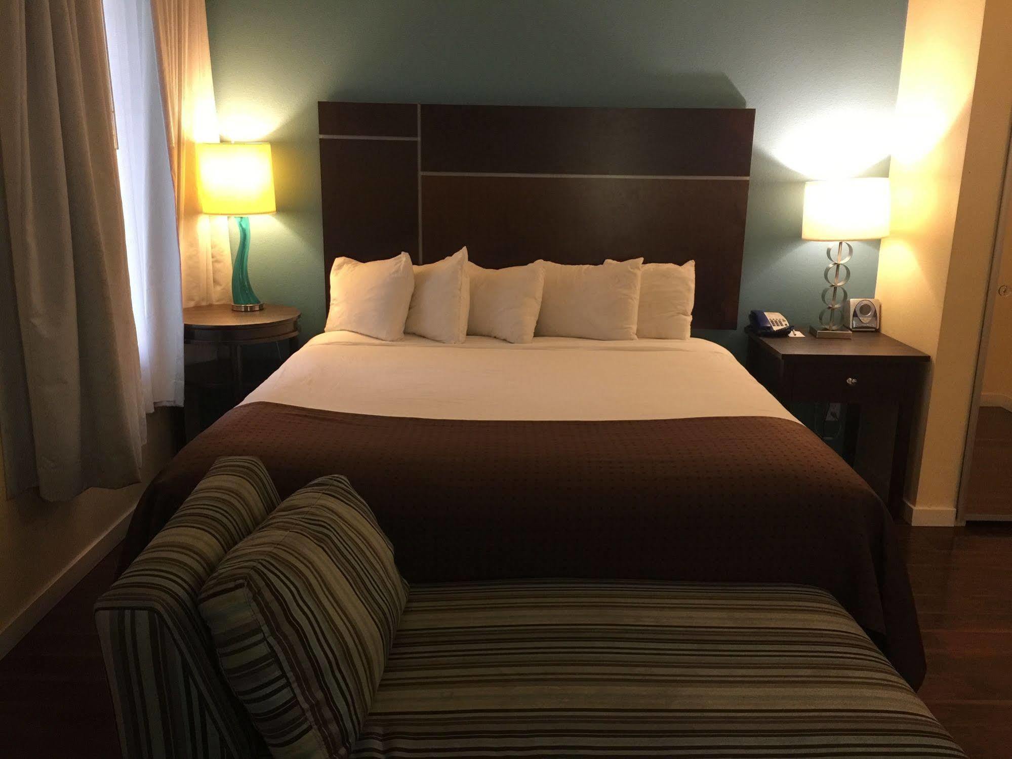Comfort Inn & Suites Near Ontario Airport Bagian luar foto