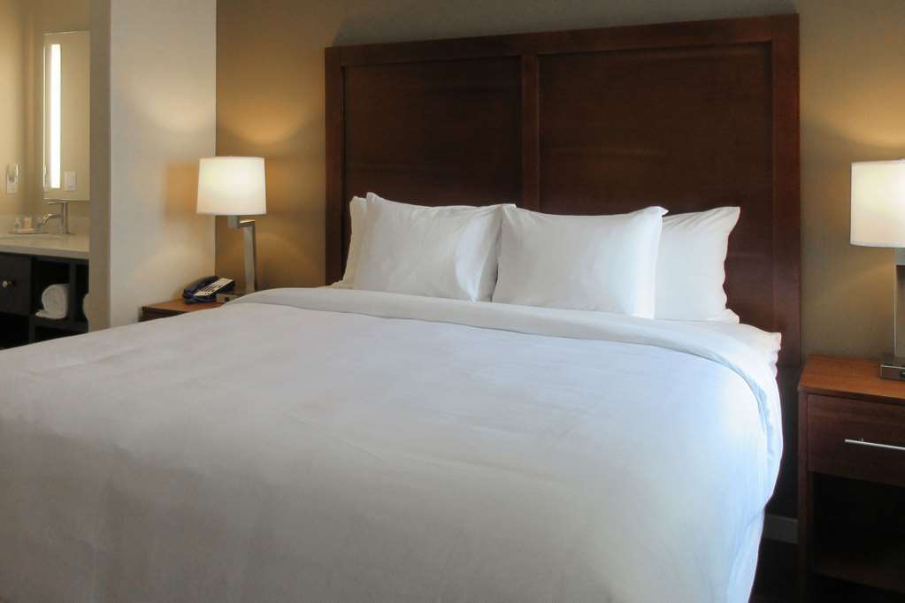 Comfort Inn & Suites Near Ontario Airport Ruang foto